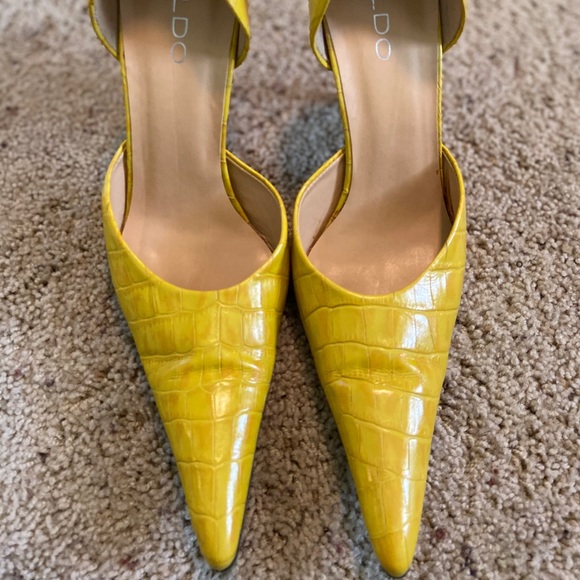 Yellow Heels - Picture 2 of 4